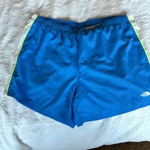 North Face running shorts sz XL NWT